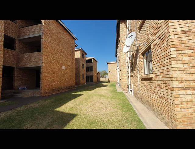 3 BEDROOM SECTIONAL TITLE FOR SALE IN ALBERTSDAL